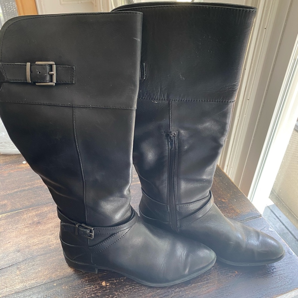 Black leather riding boot